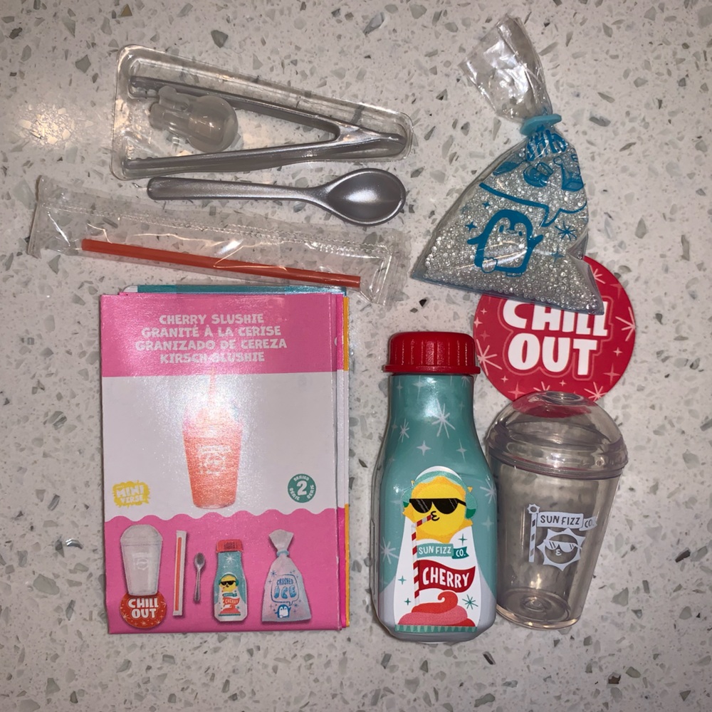 Make it Mini Cafe Series 2 Cherry Slushie